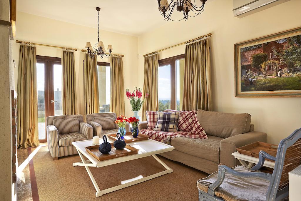 Villa Vikla Pissoúri Rom bilde
